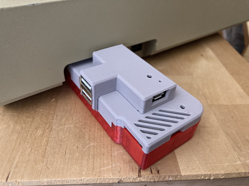 SidecarT with USB power port