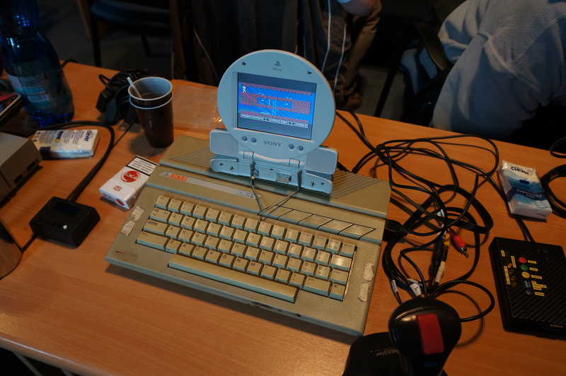 Atari 800XE with PSOne LCD