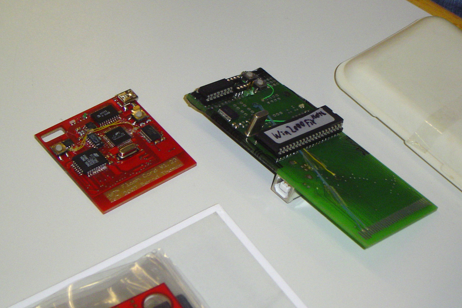 Prototypes of Lynx flash cartridge